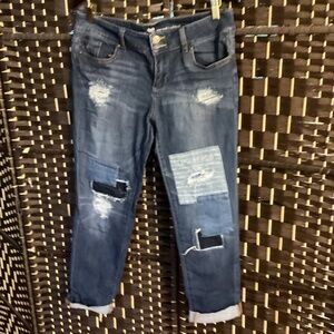 Patch Distressed Jeans (PREOWNED )
